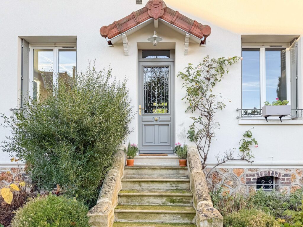 Maison ancienne rénovée et soignée