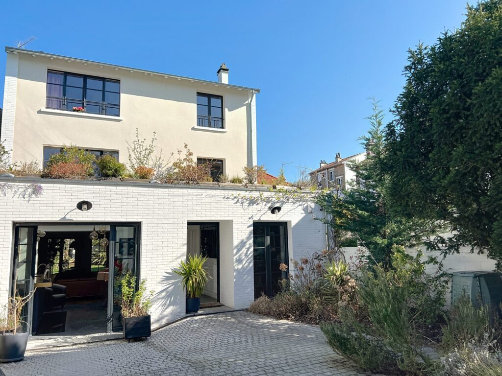 Colombes – Les Vallées – Maison 285 m² avec piscine